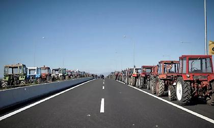 Καλύτερες οι συνθήκες στους δρόμους για τους εκδρομείς των Χριστουγέννων - Πού υπάρχει κίνηση