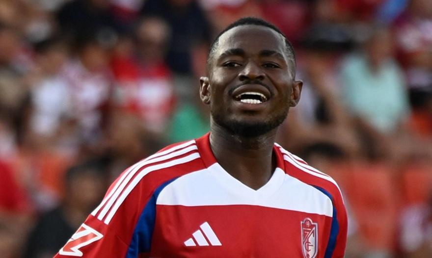 Σαββόπουλος: «Διακαής πόθος του Ρέγες ο Χόγκλα, προχωρημένο και το θέμα του εξτρέμ για τον Άρη»