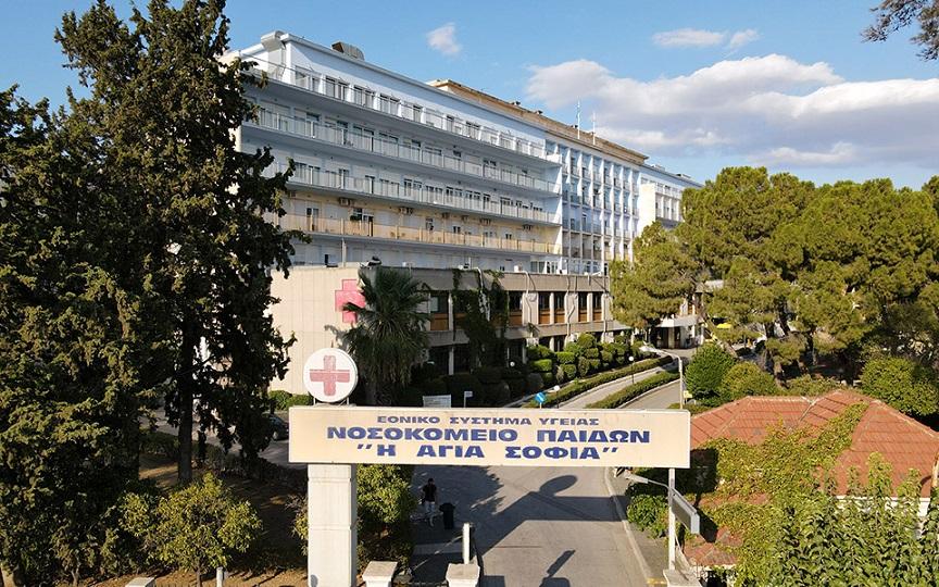 Στο νοσοκομείο 14χρονη που έπεσε από πατίνι – Είχε βγει για τα κάλαντα, την εντόπισε στον δρόμο νοσηλεύτρια