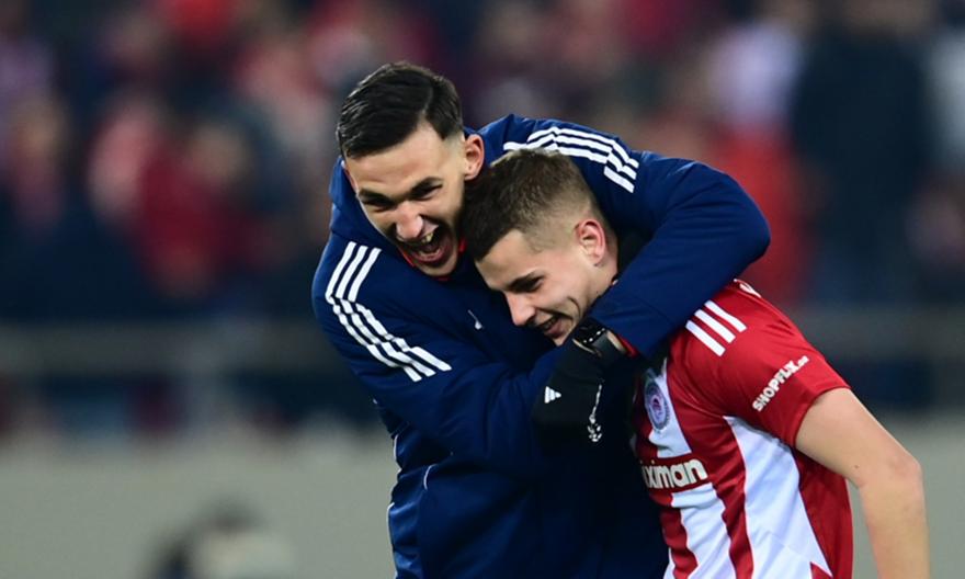 Μουζακίτης και Μπότης έπαιξαν «εσύ ή εγώ», προσφέροντας άφθονο γέλιο!