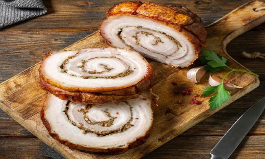 Πορκέτα με κρατσανιστή πέτσα και αρωματική γέμιση