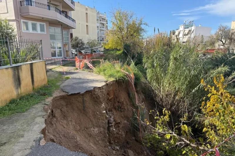 Μεγάλες ζημιές από την καταιγίδα στον Άγιο Δημήτριo: Ο Δήμος ζητά να κηρυχθεί σε κατάσταση έκτακτης ανάγκης