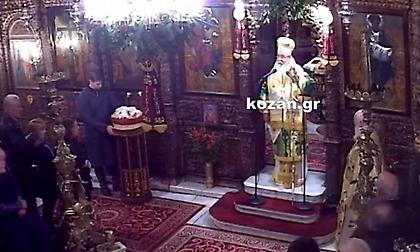 Μητροπολίτης Κοζάνης: «Βλέπω έξω καθηγητές να γυρίζουν τη μαύρη νύχτα με το σκυλάκι τους - Εκεί κατήντησε η Ελλάδα»