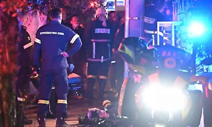 Τραγωδία σε πυρκαγιά διαμερίσματος στην Καλλιθέα: Ανασύρθηκαν δύο άτομα απανθρακωμένα