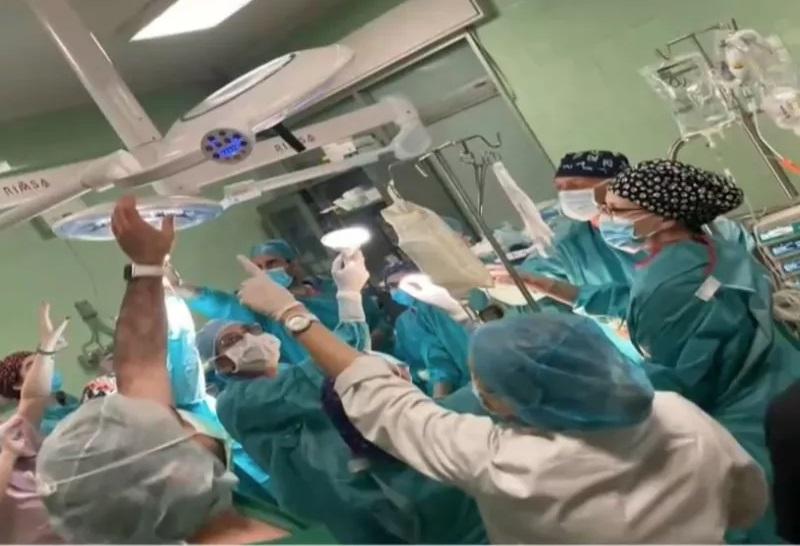 «Δώρο ζωής» ανήμερα Χριστουγέννων: Συγγενείς 57χρονου χάρισαν ελπίδα με δωρεά οργάνων - Το «ευχαριστώ» των γιατρών