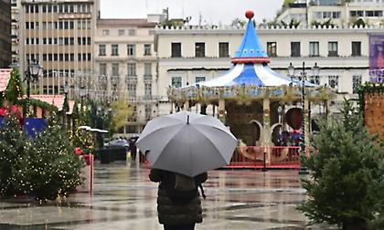 Καιρός: Βροχές στα ανατολικά και νότια, πτώση θερμοκρασίας