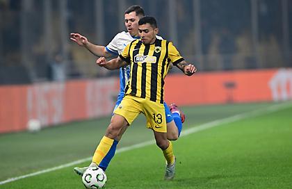 Καλοί οι ακραίοι, αλλά η δύναμη της ΑΕΚ είναι ο άξονας