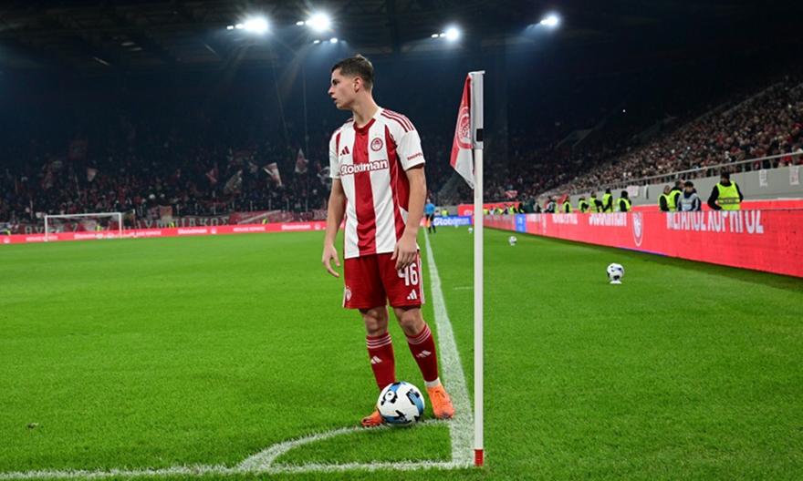 Η ιδιαίτερη λίστα των Χριστουγέννων με… καλεσμένο τον Μουζακίτη (pic)