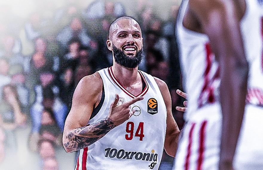 Φουρνιέ στο sportfm.gr: «Ήμουν απλώς ο εαυτός μου - Το 2026 να μας φέρει τίτλους»