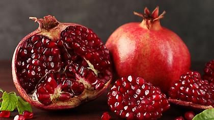 Σπάσιμο ροδιού: Η ιστορία του εθίμου και ο ιερός καρπός