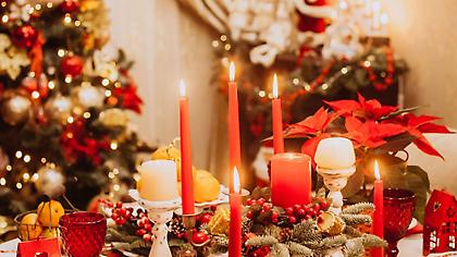 Πώς να στρώσεις ένα εντυπωσιακό γιορτινό τραπέζι