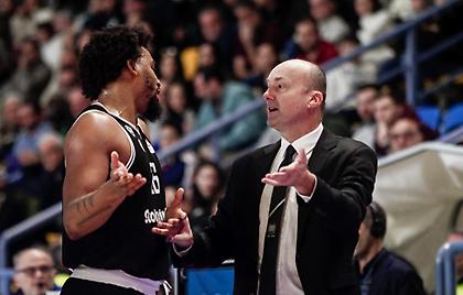 Ζντοβτς: «Είχαμε πολλά προβλήματα στην επίθεση-Καταπληκτικός ο Ταϊρί»