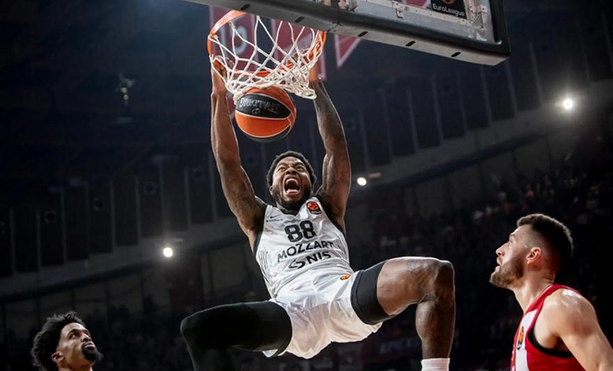 Mozzart Sport: «Αρχίζει η εκκαθάριση στην Παρτίζαν με Ταϊρίκ Τζόουνς, υπήρξε τηλεφώνημα από Αθήνα»