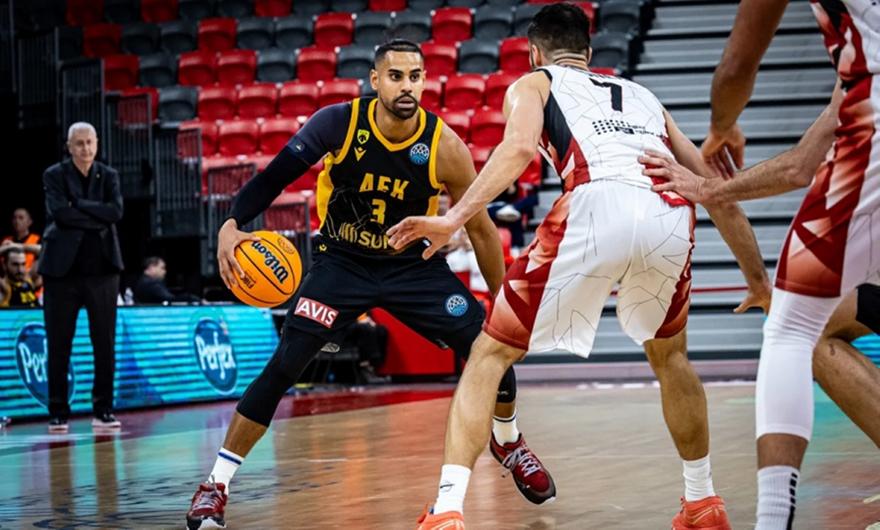 ΑΕΚ: Προς αντικατάσταση ο Κλαβέλ, προβληματισμός για Μπράουν και αναμονή για Σίλβα