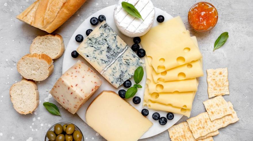 Το τέλειο πλατό τυριών - Τι να επιλέξεις και πώς να το στήσεις