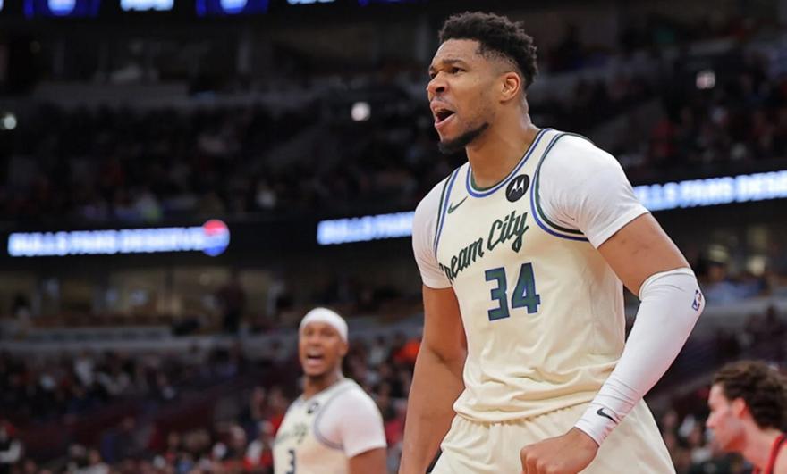 Οι διάλογοι στην ένταση μετά το κάρφωμα του Αντετοκούνμπο με τους Μπουλς-Απειλές για μπουνιές