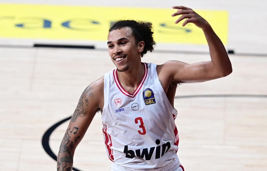 Γουόρντ για Μπαρτζώκα: «Μπορώ να περάσω και μέσα από τοίχο γι' αυτόν»