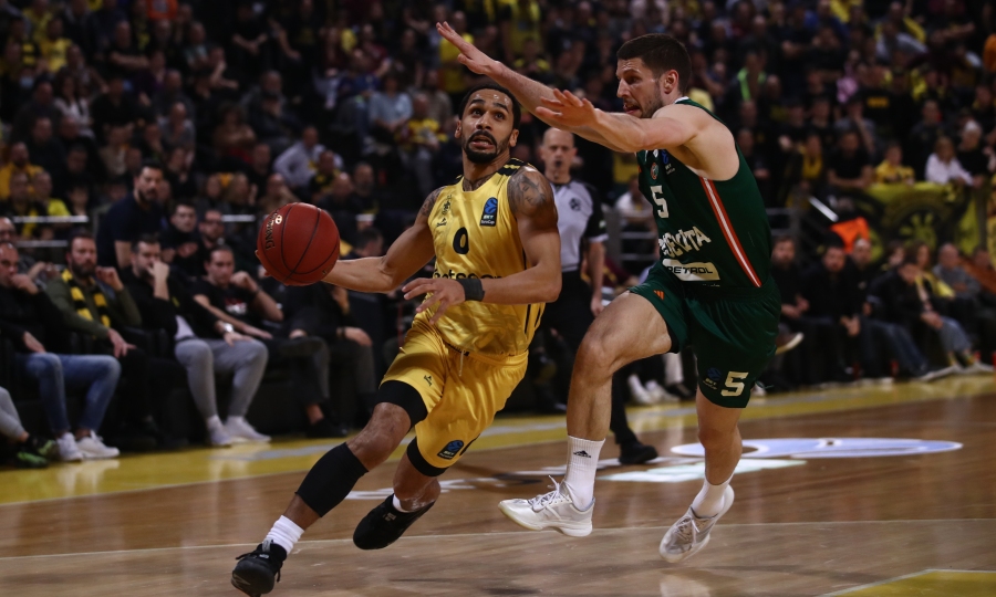 Άρης-Τσεντεβίτα 