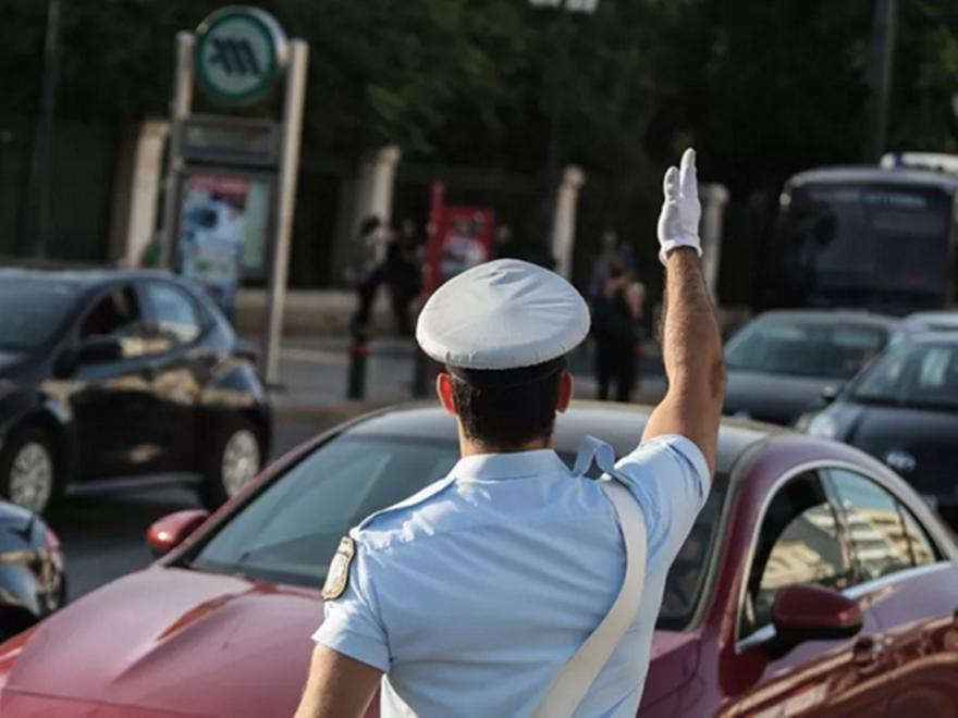 Κυκλοφοριακές ρυθμίσεις λόγω εκδηλώσεων Πρωτοχρονιάς στην πλατεία Συντάγματος και στο Πεδίον του Άρεως