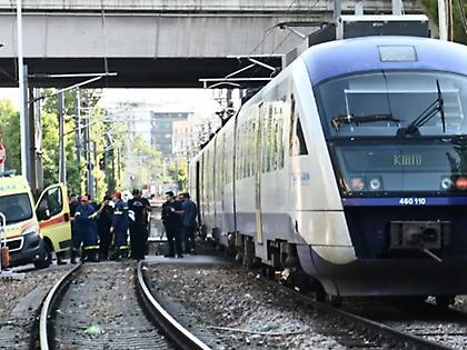 Νεκρός άνδρας που παρασύρθηκε από συρμό του Προαστιακού στα Άνω Λιόσια