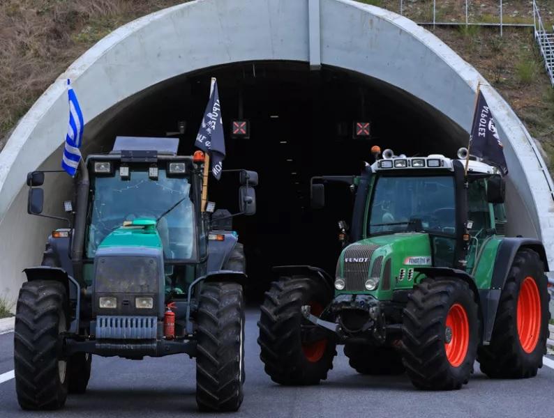 Plan B για τα μπλόκα μελετούν στην κυβέρνηση