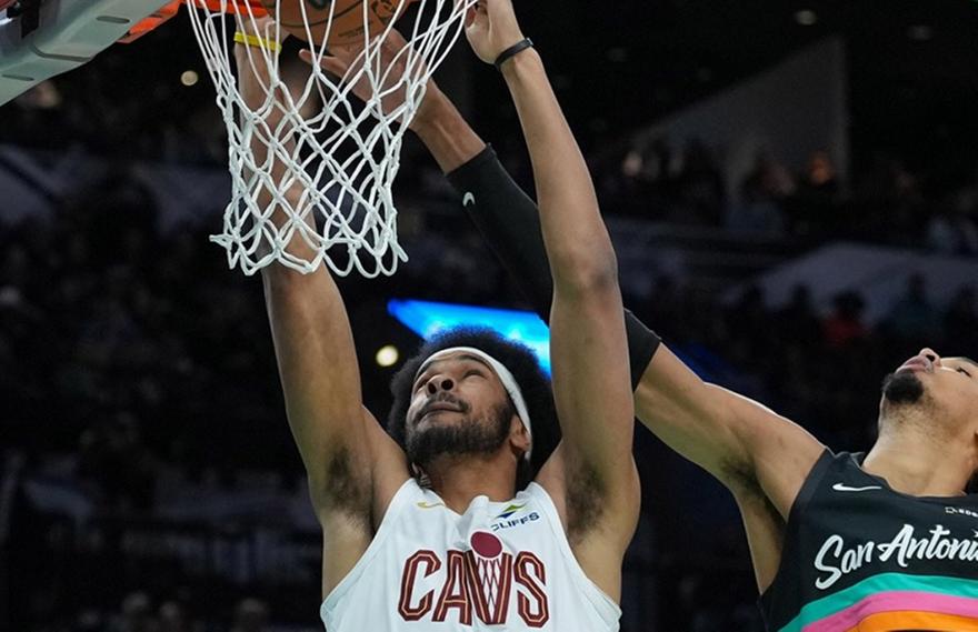 Άλωσαν το Σαν Αντόνιο οι Καβαλίερς, κατέρρευσαν μετά τον τραυματισμό του Γιόκιτς οι Νάγκετς