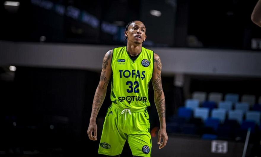 Tέλος από Τόφας ο Τόμασον, πλησιάζει σε Πανιώνιο