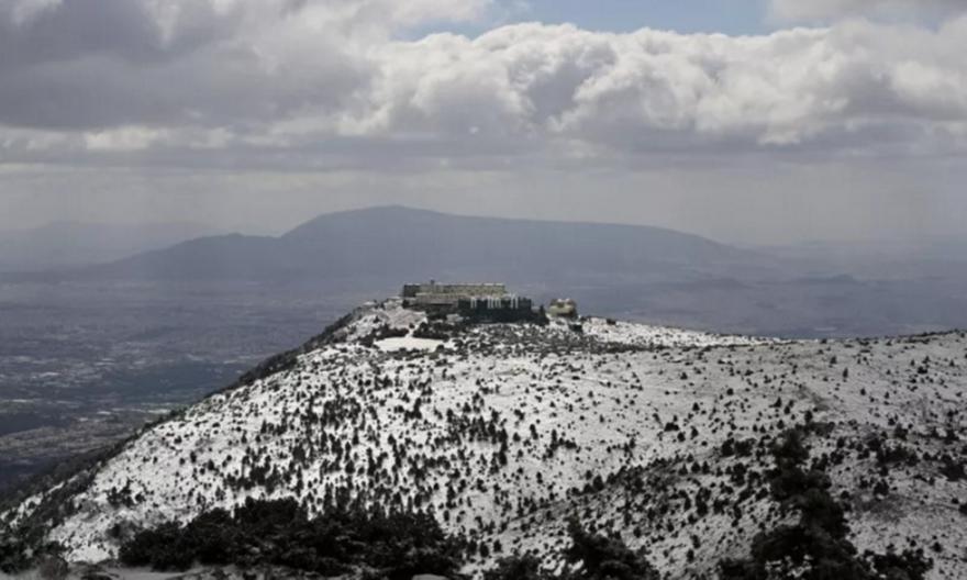 Πάρνηθα: Διακοπή κυκλοφορίας λόγω χιονόπτωσης στο ύψος του Καζίνο Πάρνηθα: Διακοπή κυκλοφορίας λόγω χιονόπτωσης στο ύψος του Καζίνο