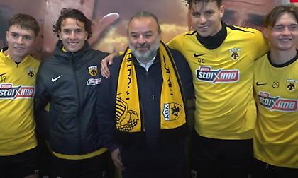 H πρωτοχρονιάτικη γιορτή του AEK Kids Club στα Σπάτα και το οικογενειακό διπλό με την Κ19