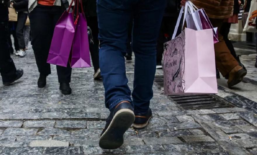 Ποιες ώρες θα είναι ανοιχτά καταστήματα και σούπερ μάρκετ για τις αγορές της τελευταίας στιγμής