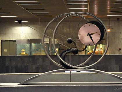 Τα τελευταία δρομολόγια σε Μετρό και Τραμ Παραμονή Πρωτοχρονιάς