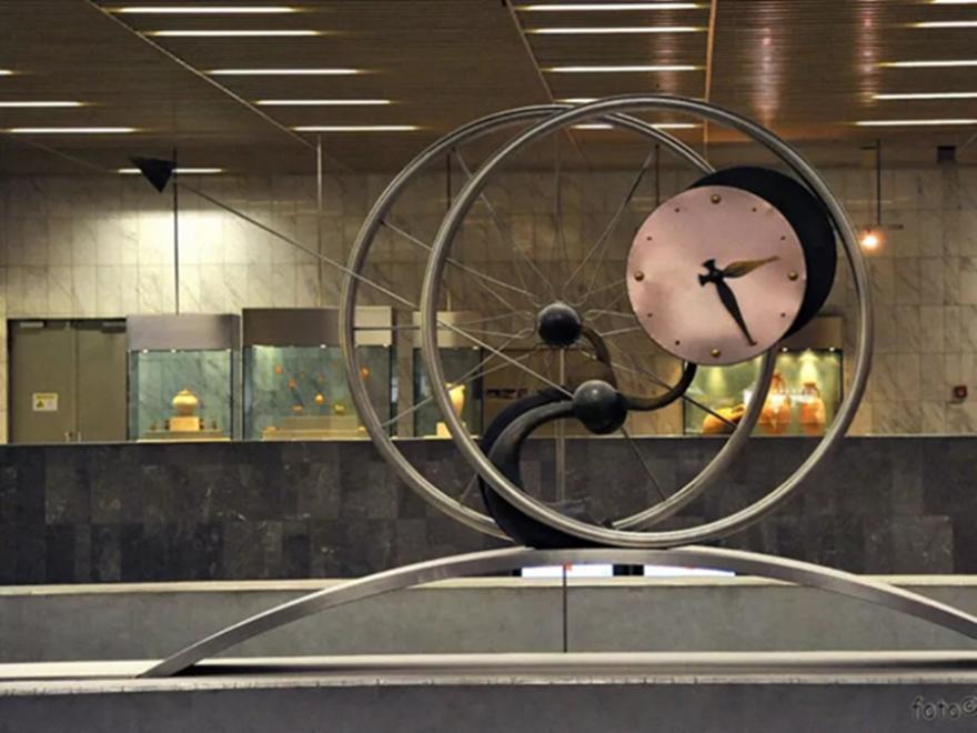 Τα τελευταία δρομολόγια σε Μετρό και Τραμ Παραμονή Πρωτοχρονιάς