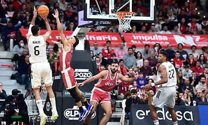 Πέρασε από Μούρθια και διατήρησε διαφορά η Ρεάλ Μαδρίτης