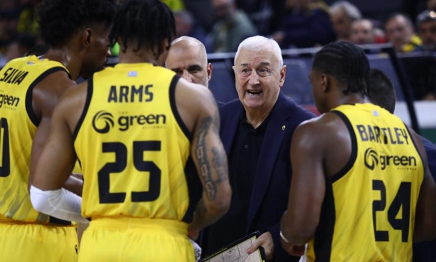 «Νοσοκομείο» η ΑΕΚ στην προπόνηση της Πρωτοχρονιάς με έξι απόντες