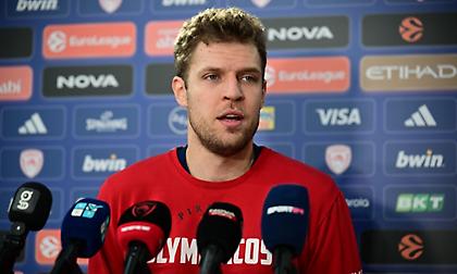 Βεζένκοφ: «Το ντέρμπι δίνει μία εβδομάδα ψυχολογία στον νικητή, ο ηττημένος το σκέφτεται λίγο παραπάνω»