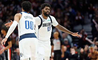 Μάβερικς-Σίξερς