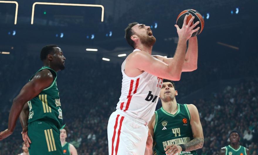 Μιλουτίνοφ: «Σημαίνει πολλά αυτή η νίκη, όλοι κάναμε το κάτι παραπάνω»