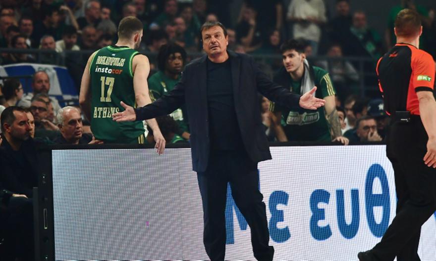 Αταμάν: «Αξίζουν συγχαρητήρια στον Βεζένκοφ και στους διαιτητές, ξέρω ότι η Ευρωλίγκα θα με τιμωρήσει»