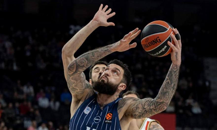 Μεγάλη μάχη στην Κωνσταντινούπολη: Αναντολού Εφές-Ερυθρός Αστέρας