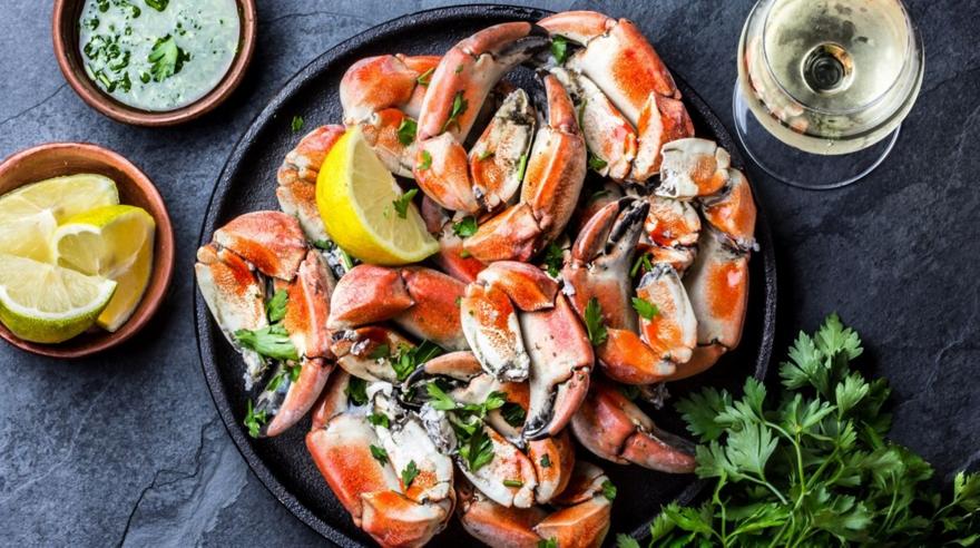 Κάντε στην άκρη το χαβιάρι: Το νέο luxury status symbol είναι το καβούρι