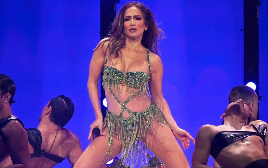 Η JLo έβαλε φωτιά στο Caesars Palace τη νύχτα της Πρωτοχρονιάς με ελληνική υπογραφή (Αποκλειστικό)