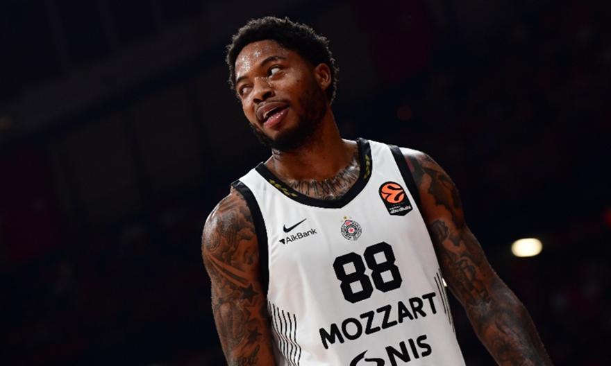 Ο Ταϊρίκ Τζόουνς «καθάρισε» την Παρτίζαν από το Instagram του