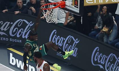 Αδιανόητη επιστροφή του Παναθηναϊκού στο ντέρμπι από το -15, έφερε το ματς στα ίσα με ασύλληπτο Ναν