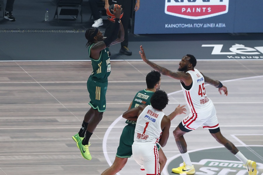 Μπαρτζώκας ball με την άδεια αλλά καμία αυτοκριτική από Αταμάν