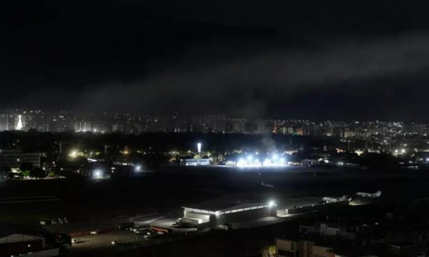 Ισχυρές εκρήξεις στην πρωτεύουσα της Βενεζουέλας - Αναφορές για υπερπτήσεις αεροσκαφών και διακοπές ρεύματος