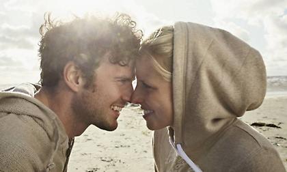 Οδηγός: 6 συμβουλές για πιο αρμονικές σχέσεις τη νέα χρονιά