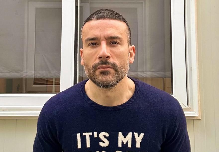 Παναγιώτης Ραφαηλίδης: Η φαεινή και άκρως λαχταριστή έκπληξη (αντί για τούρτα) που του έκαναν στο καμαρίνι