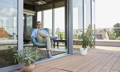 H γενιά των Singles: Γιατί οι εργένηδες γύρω μας είναι περισσότεροι από ποτέ