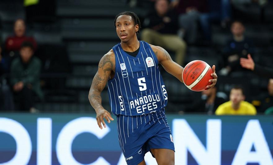 Νίκη για Εφές στο ντεμπούτο του Σέιμπεν Λι