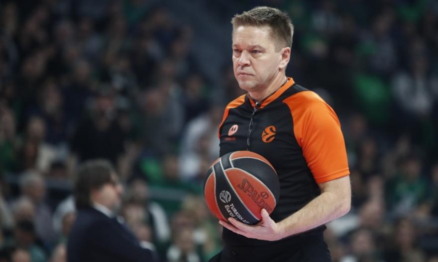 Η διαιτητική τριάδα στο Παναθηναϊκός AKTOR-Αρμάνι Μιλάνο